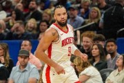 无缘战雷霆！NBA官方：狄龙因本赛季累计16次技犯 将停薪禁赛一场